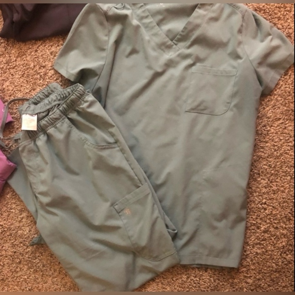 Easy Stretch Extra Butter Soft Scrub Set - image 3